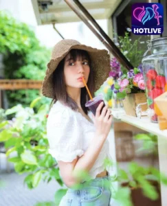 Read more about the article Nao Kosaka (小坂菜緒): Nữ Hoàng Nhan Sắc và Tài Năng của Nền Nghệ Thuật Điện Ảnh Nhật Bản. Queen of Beauty and Talent of Japanese Cinema 18+