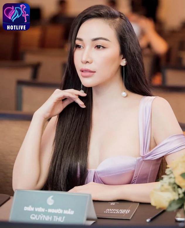 Quynh-Thu-hotlive